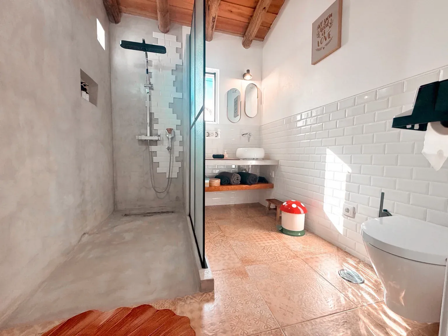 Private bathroom at Alentejo Zen BnB